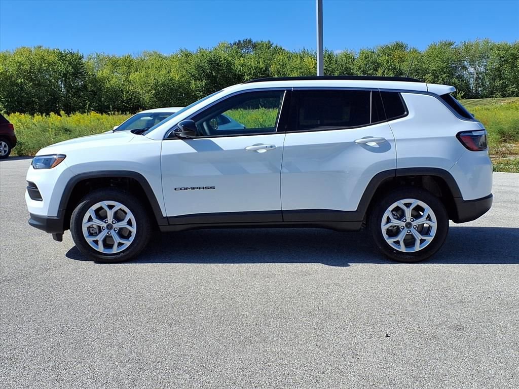 New 2025 Jeep Compass Latitude w/ Convenience Group image 24