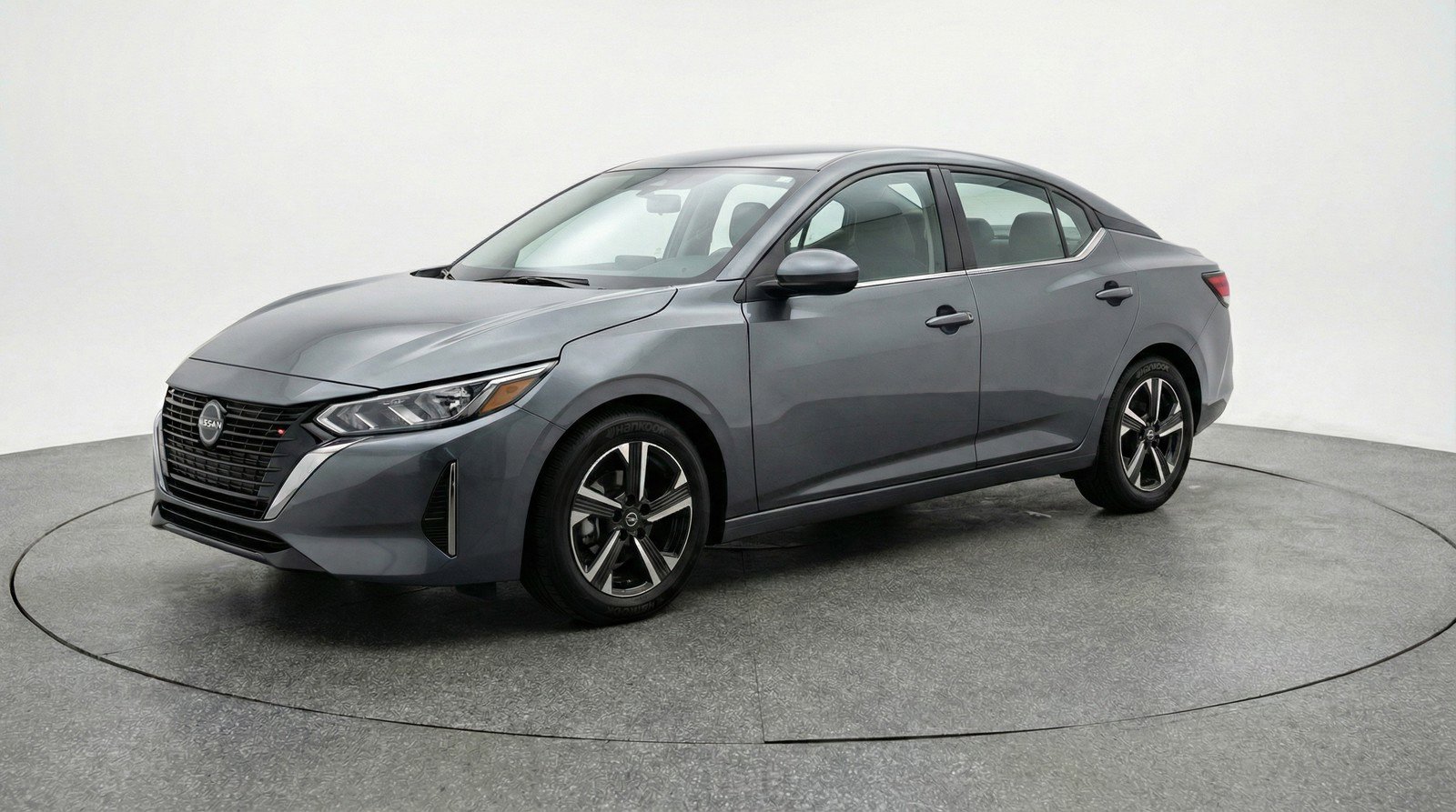 Used 2025 Nissan Sentra SV image 3