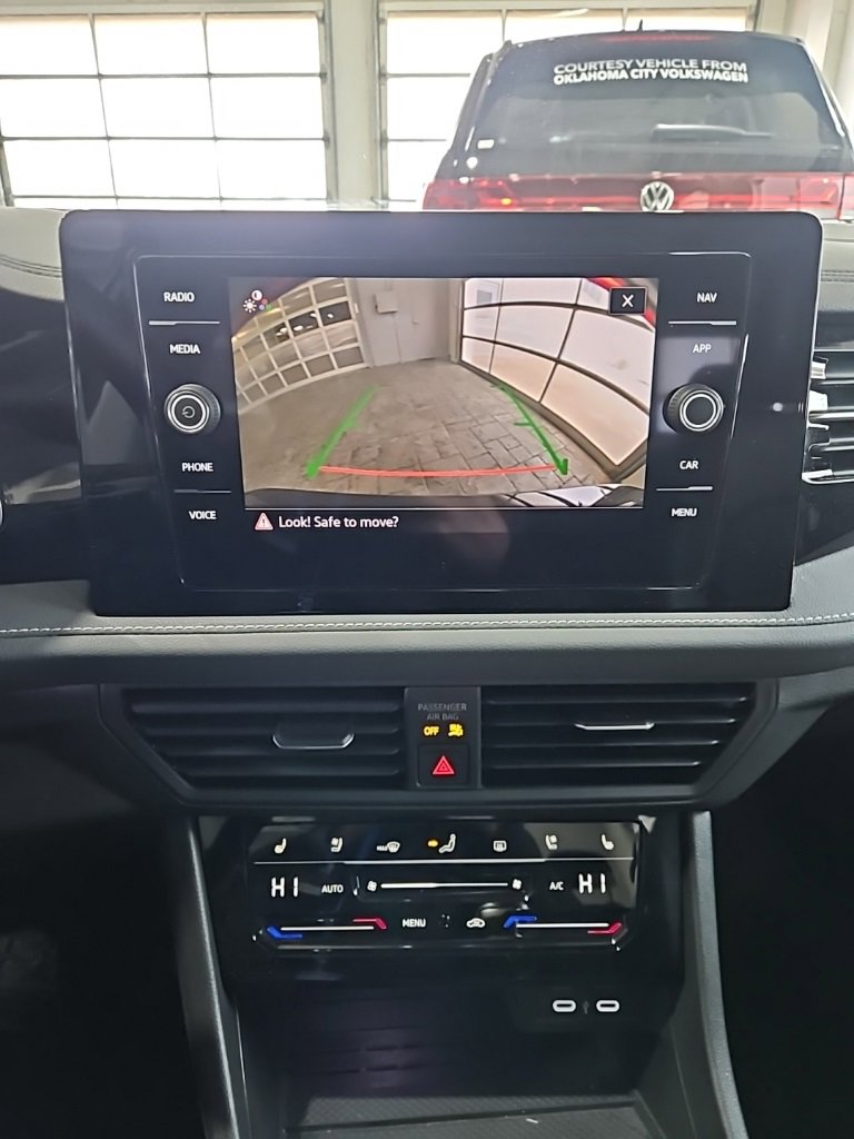 Used 2025 Volkswagen Jetta SEL image 31