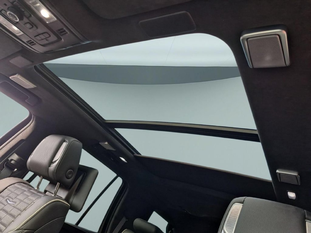 Certified 2023 Cadillac Escalade V AWD/4WD image 17