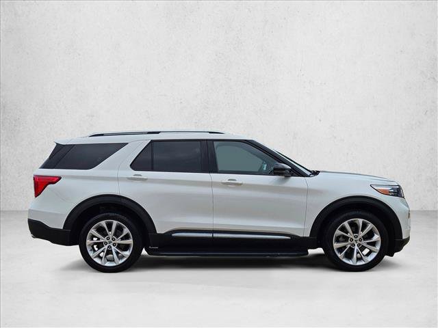 Used 2023 Ford Explorer Platinum w/ Equipment Group 601A AWD/4WD image 4