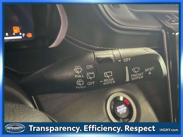 Used 2023 Jeep Grand Cherokee L Limited AWD/4WD image 26