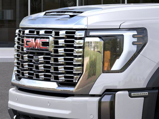 New 2025 GMC Sierra 3500 Denali w/ Denali Reserve Package image 13
