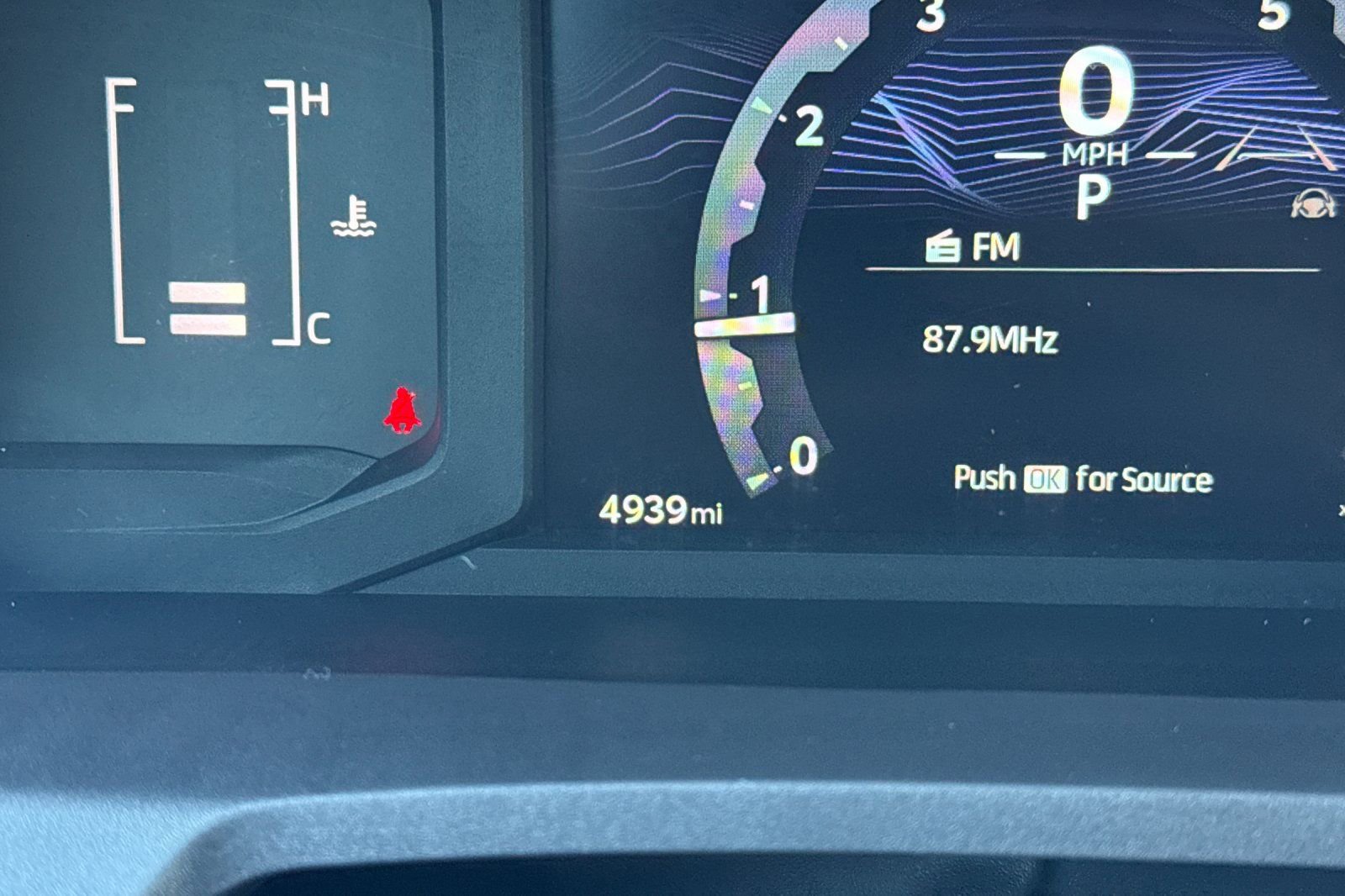 Certified 2025 Toyota Tacoma SR5 image 31