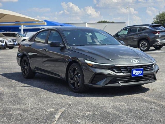 New 2026 Hyundai Elantra SEL Sport FWD image 2