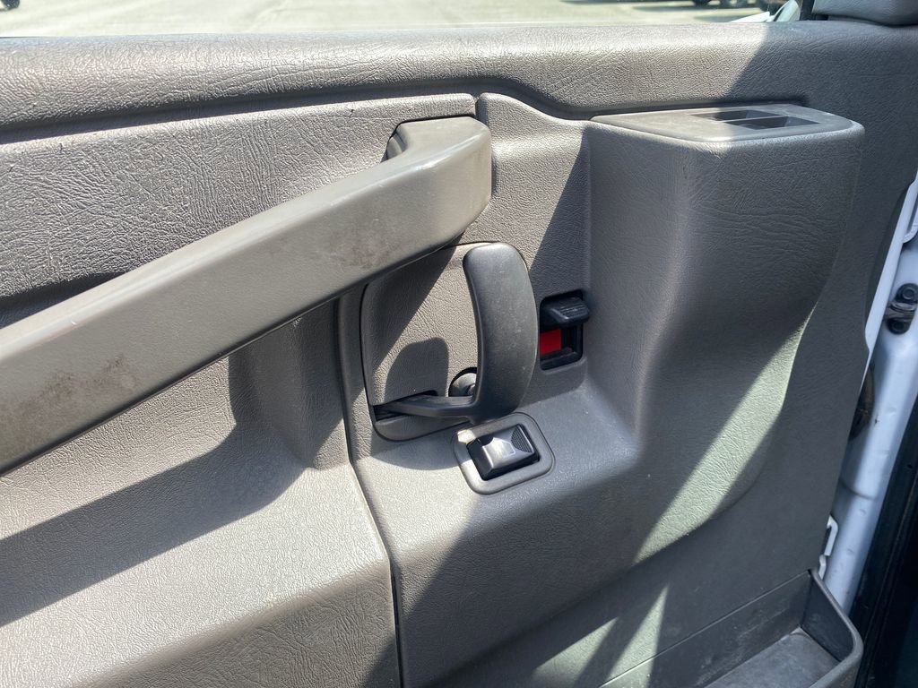 Used 2018 GMC Savana 2500 w/ Driver Convenience Package image 21