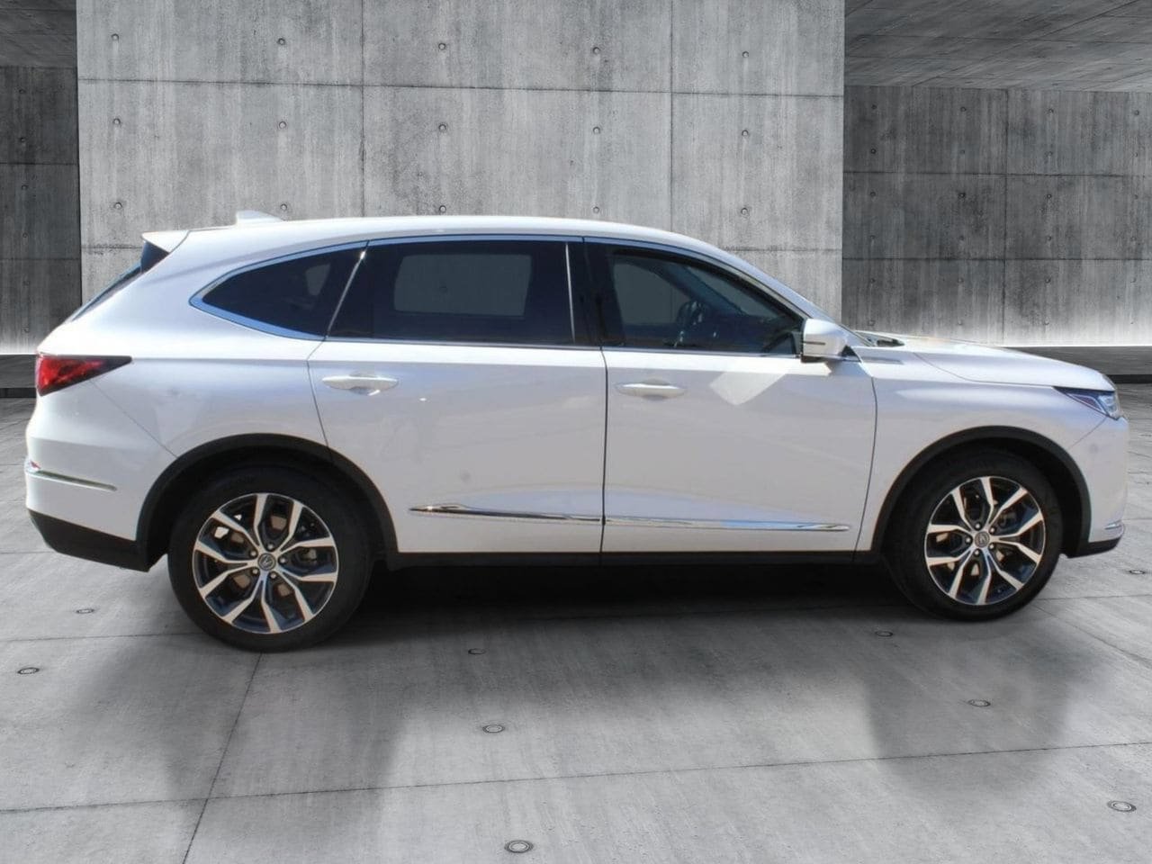 Certified 2024 Acura MDX w/ Technology Package FWD image 8
