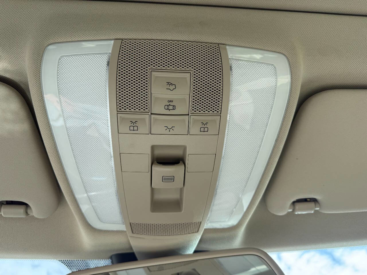 Used 2012 Mercedes-Benz C 300 4MATIC Sedan w/ Multimedia Pkg image 23