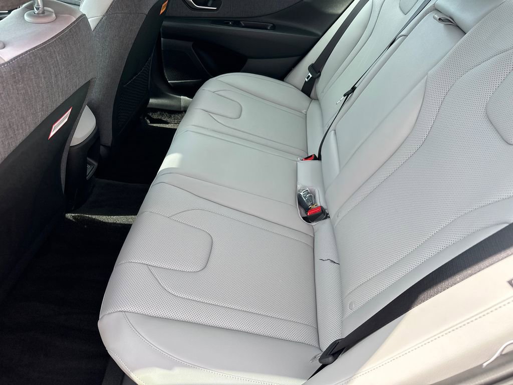 New 2026 Hyundai Elantra Limited image 20