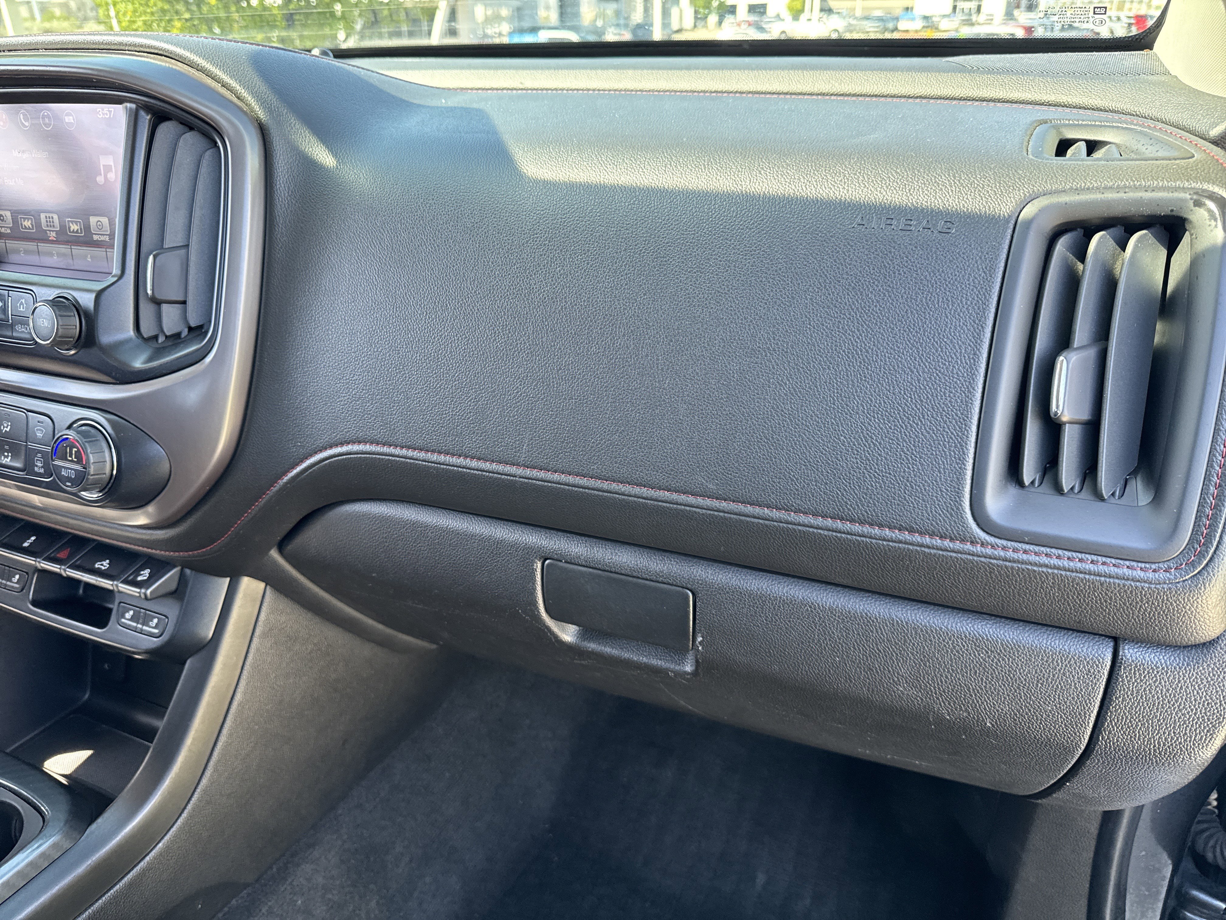 Used 2016 GMC Canyon SLE w/ All Terrain Package AWD/4WD image 21