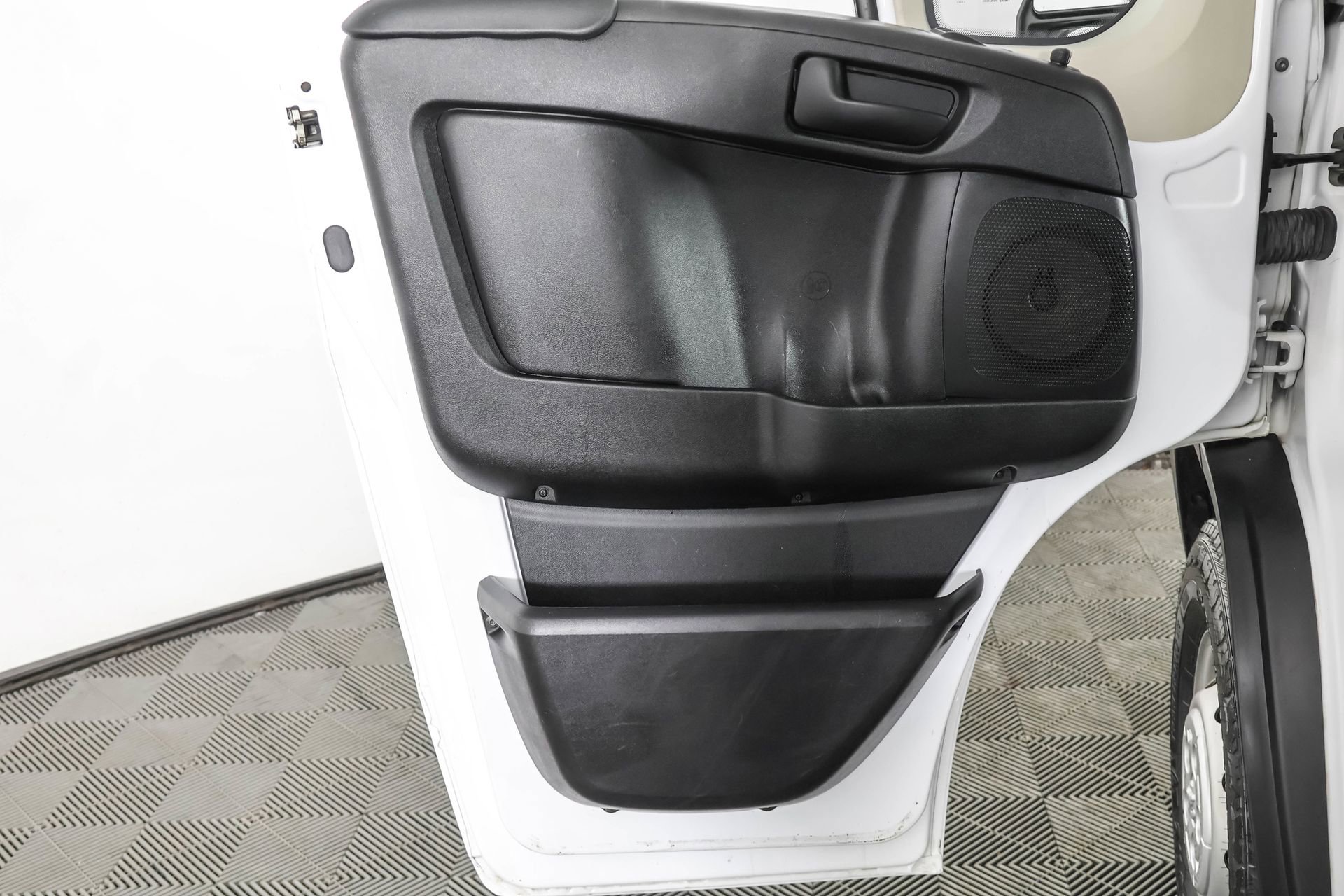 Used 2019 RAM ProMaster 1500 w/ Interior Convenience Group image 41