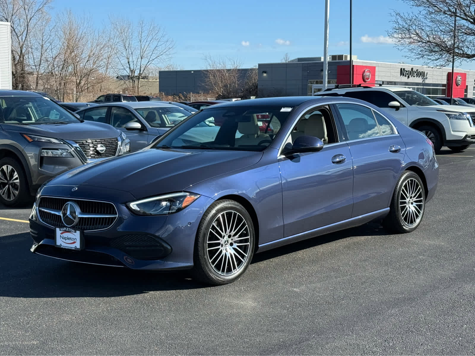 Used 2025 Mercedes-Benz C 300 4MATIC Sedan image 3