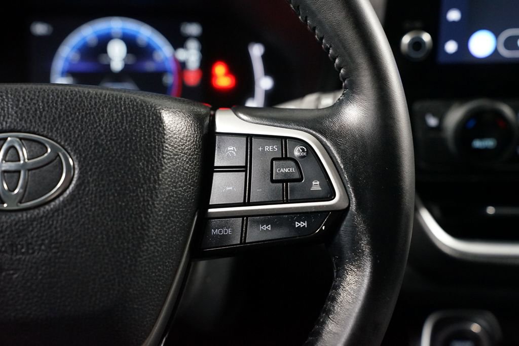 Certified 2024 Toyota Grand Highlander XLE image 13