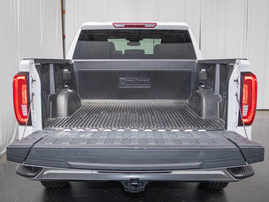 Used 2025 GMC Sierra 1500 SLT AWD/4WD image 4