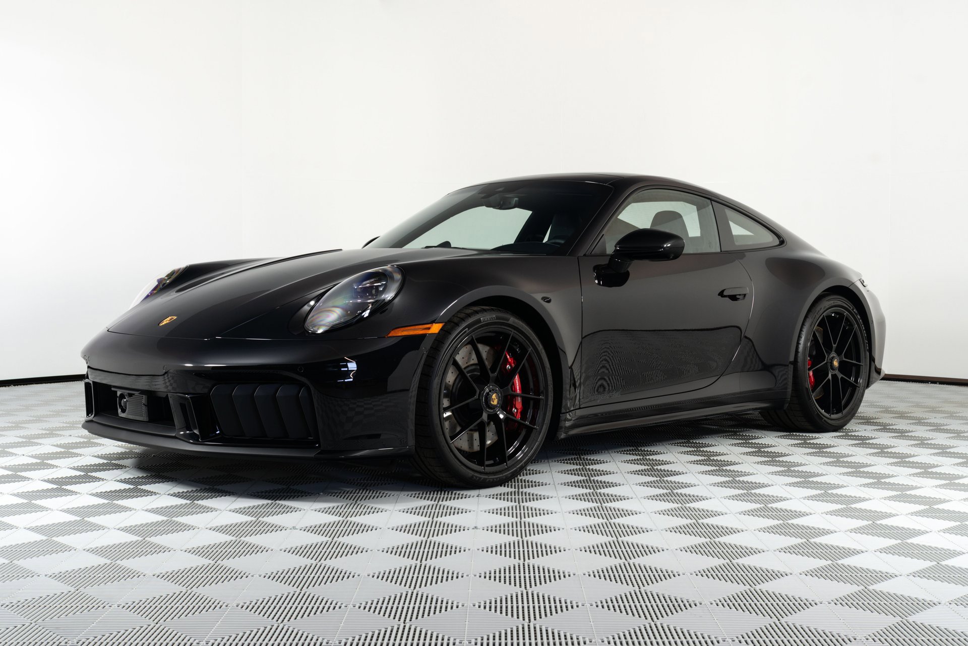 Used 2025 Porsche 911 Carrera GTS image 3