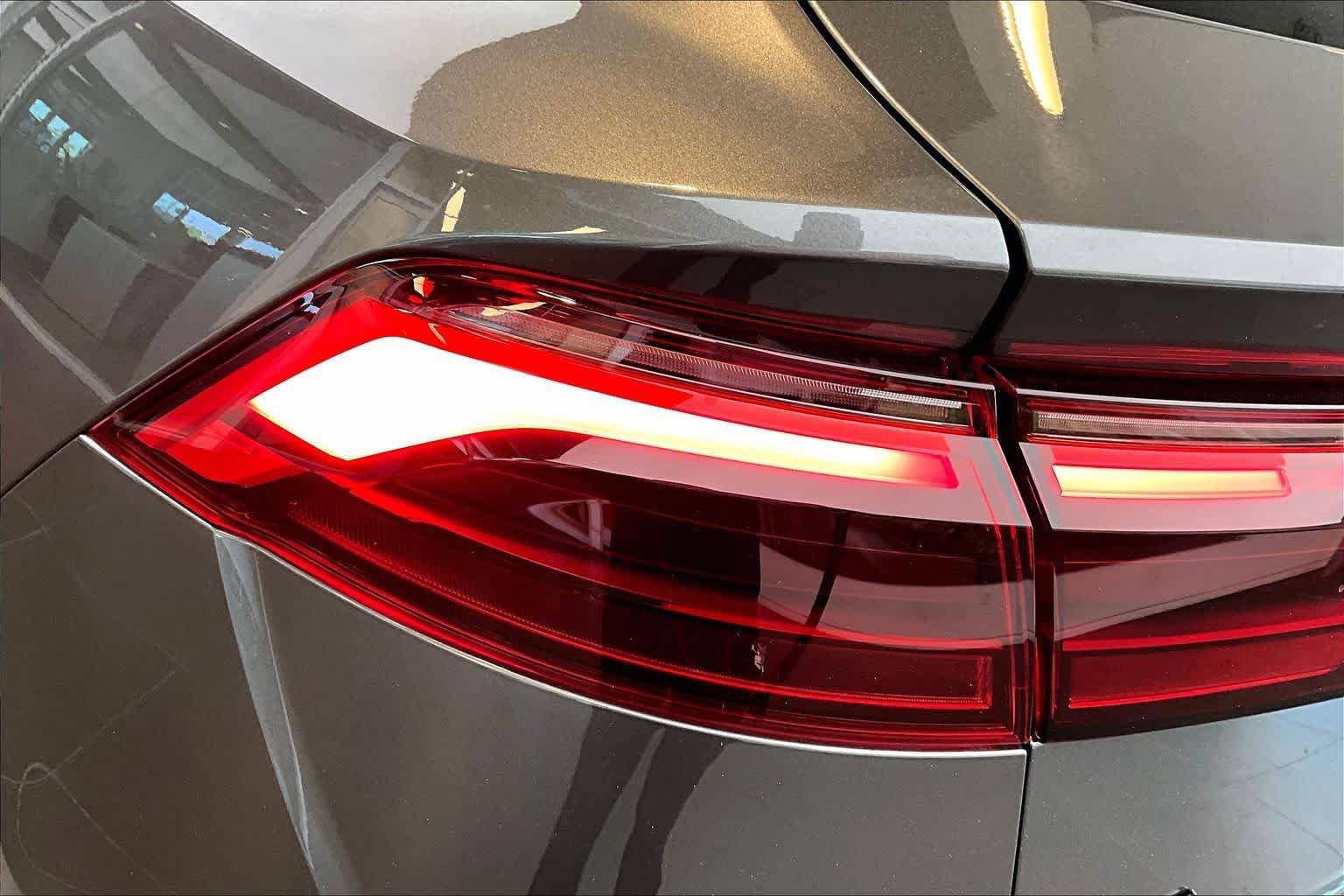 Certified 2025 Audi Q8 Premium Plus AWD/4WD image 27