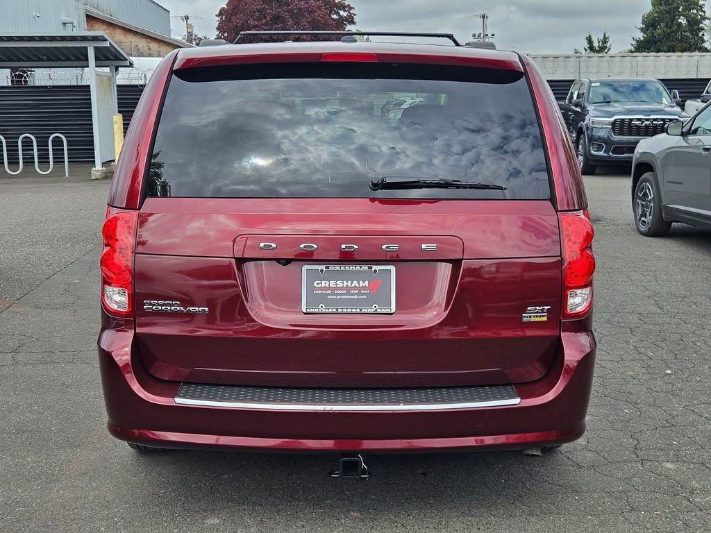 Used 2018 Dodge Grand Caravan SXT FWD image 6