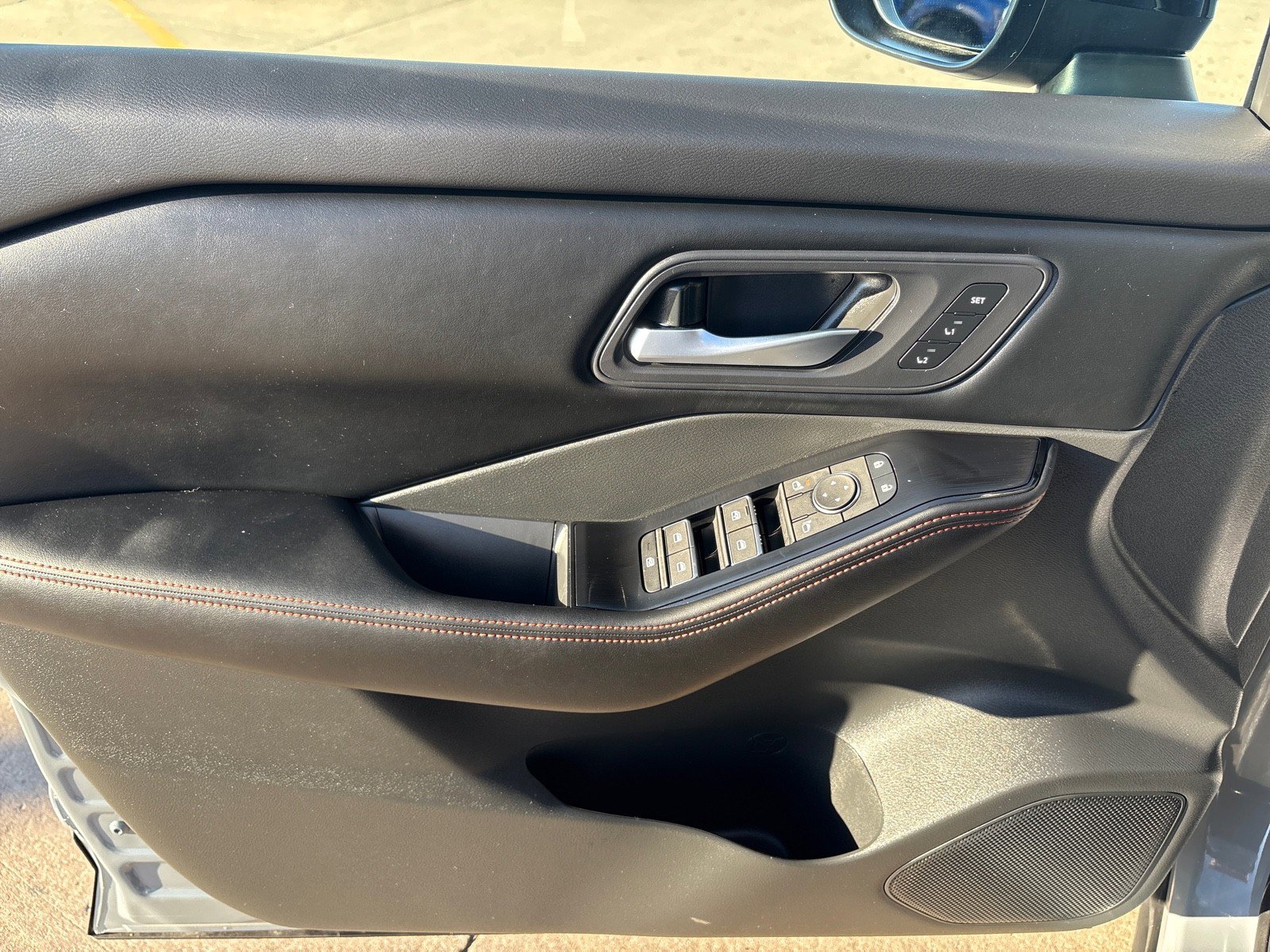 Used 2025 Nissan Rogue Rock Creek w/ Rock Creek Premium Package image 12