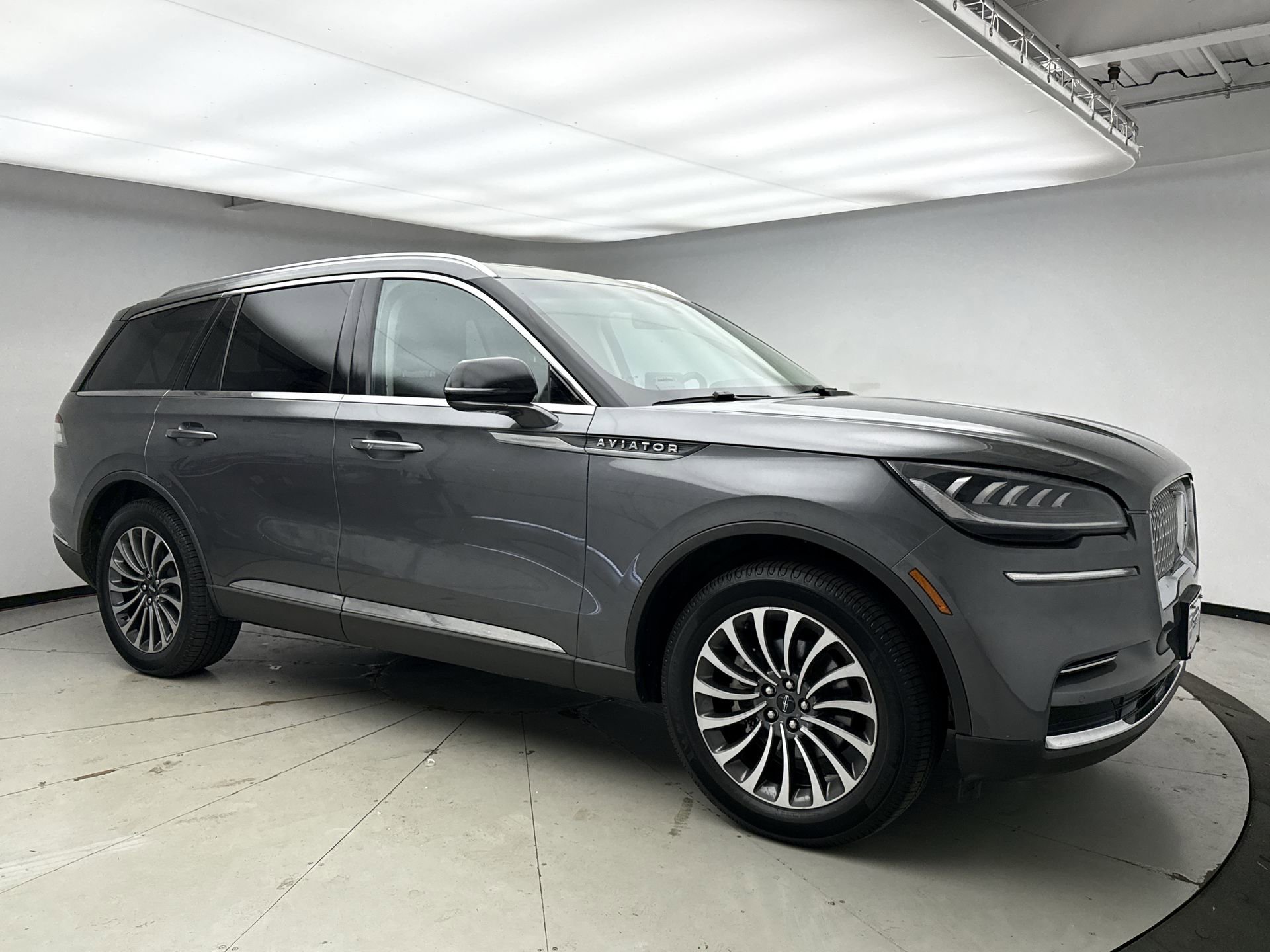Used 2022 Lincoln Aviator AWD w/ Premium Package image 7
