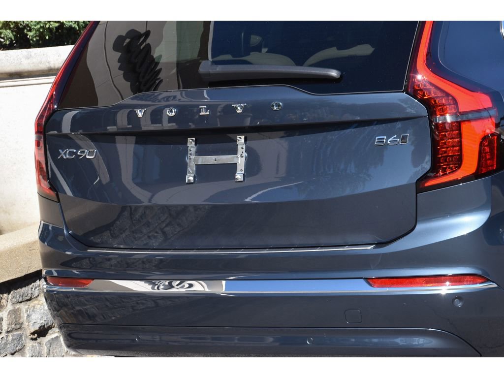 New 2026 Volvo XC90 B6 Plus w/ Protection Package Premier image 31