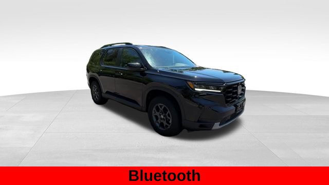 Used 2025 Honda Pilot TrailSport image 6