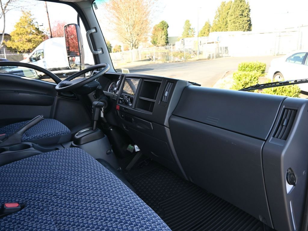 Used 2024 Isuzu NPR image 24