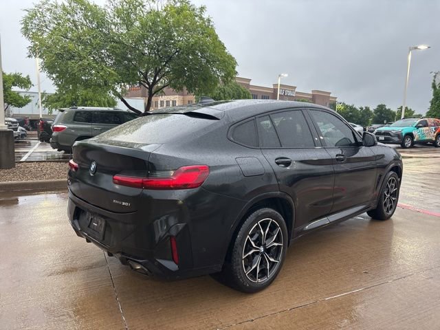 Used 2023 BMW X4 xDrive30i w/ M Sport Package AWD/4WD image 5