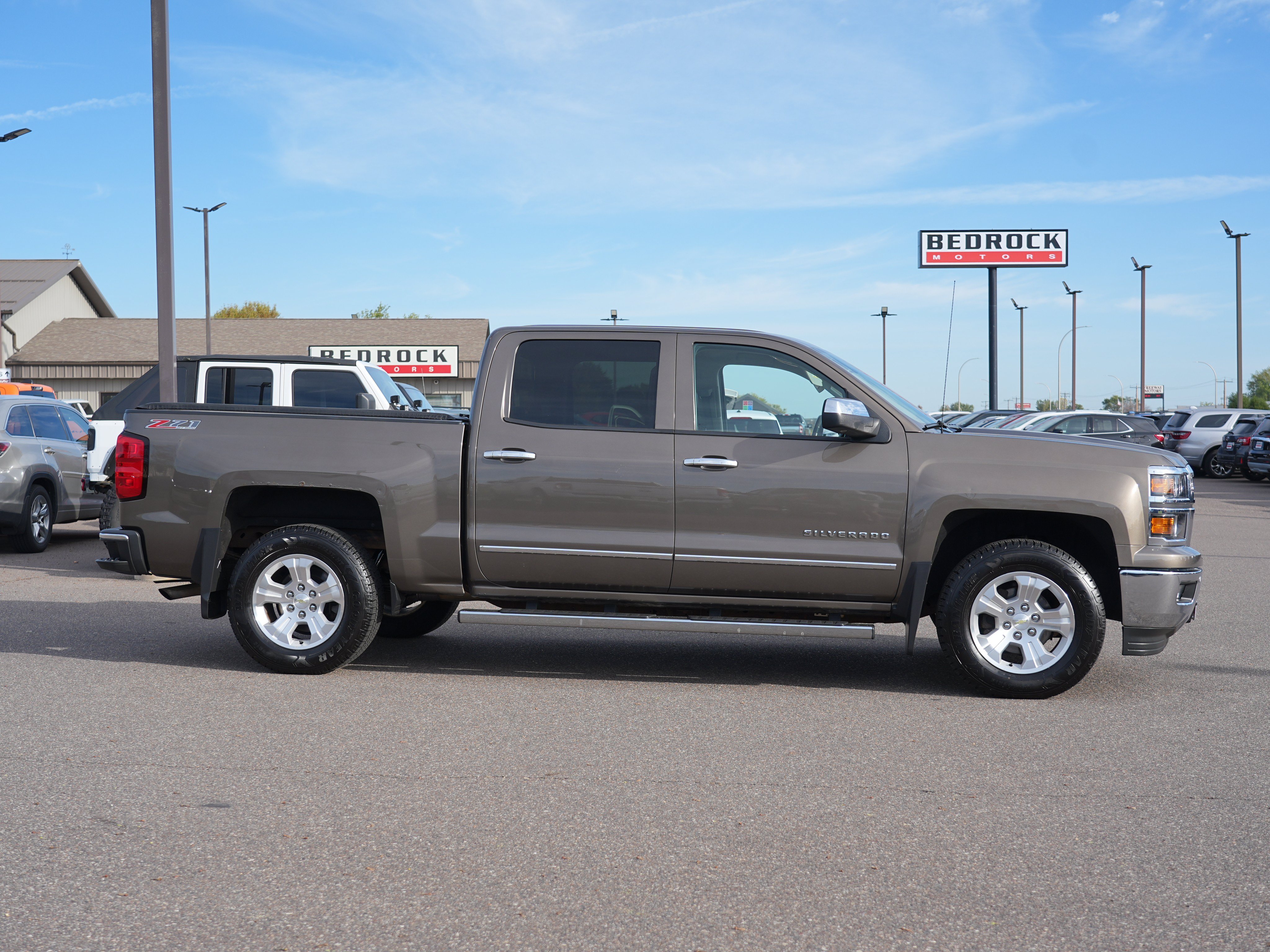Used 2014 Chevrolet Silverado 1500 LTZ Z71 w/ LTZ Plus Package AWD/4WD image 2