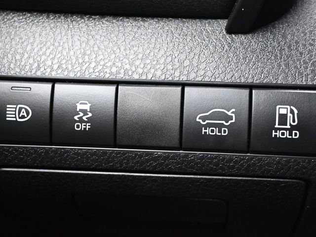 Used 2019 Toyota Camry LE FWD image 28