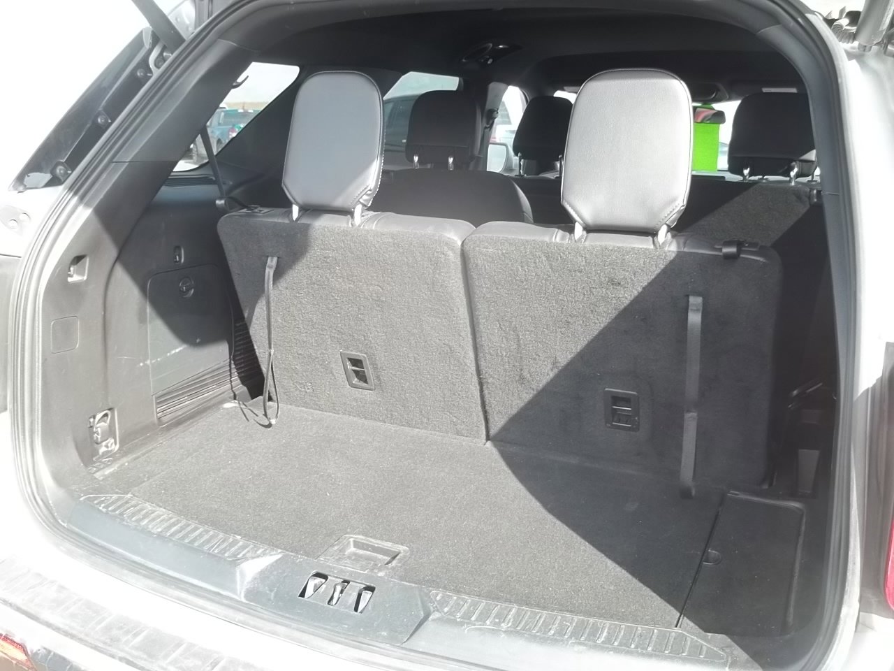 Used 2020 Ford Explorer XLT w/ Equipment Group 202A AWD/4WD image 18