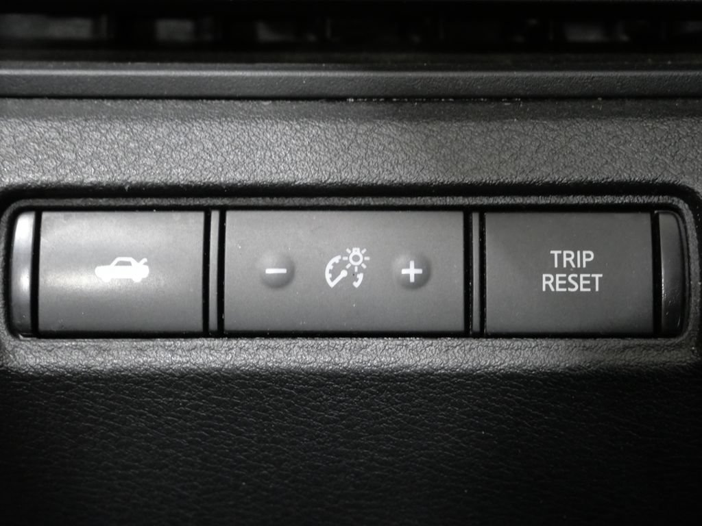Used 2024 Nissan Altima 2.5 S FWD image 14