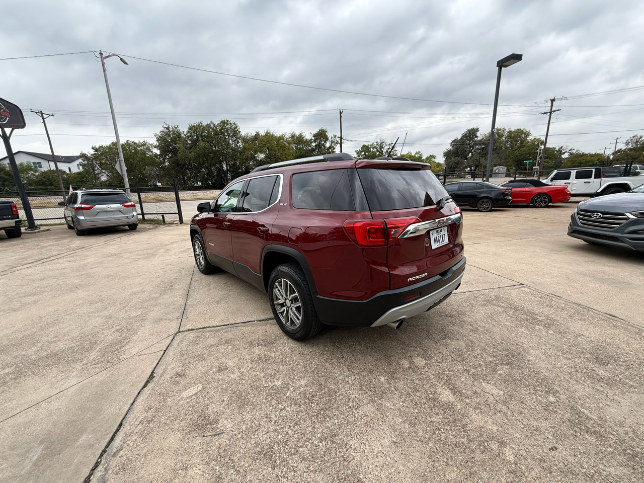 Used 2017 GMC Acadia SLE image 7
