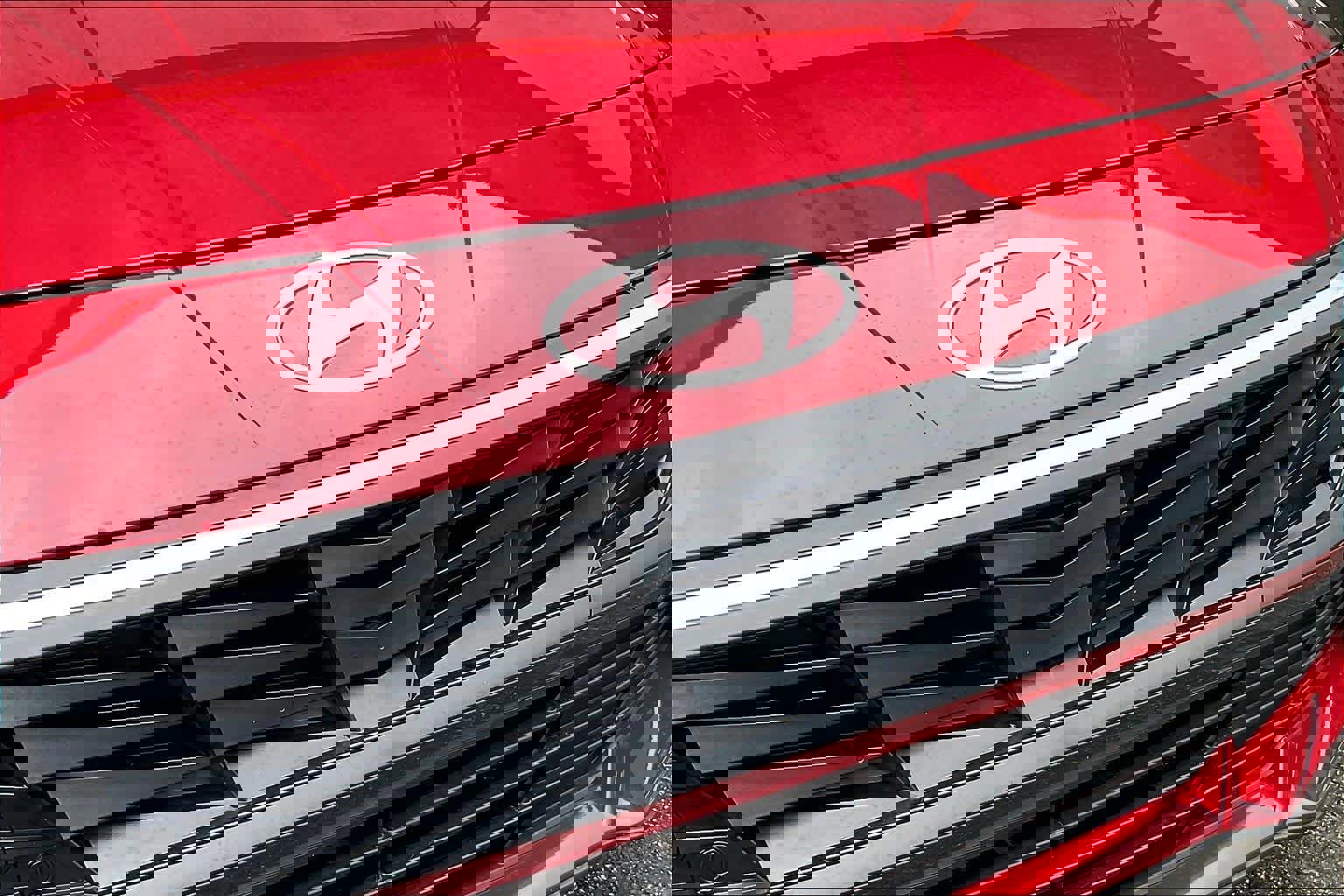 Certified 2025 Hyundai Elantra Sport image 30