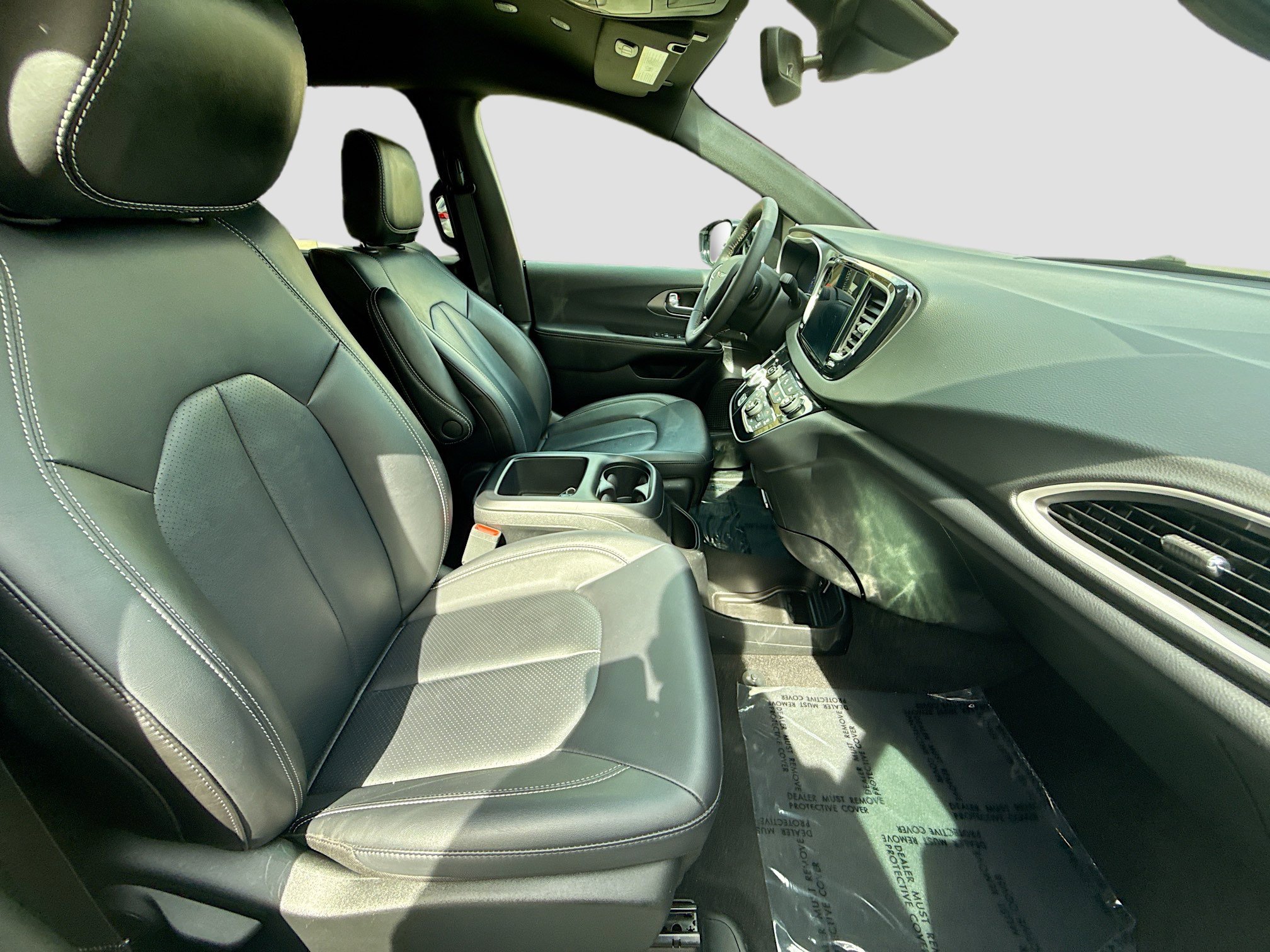 Used 2025 Chrysler Pacifica Select FWD image 30