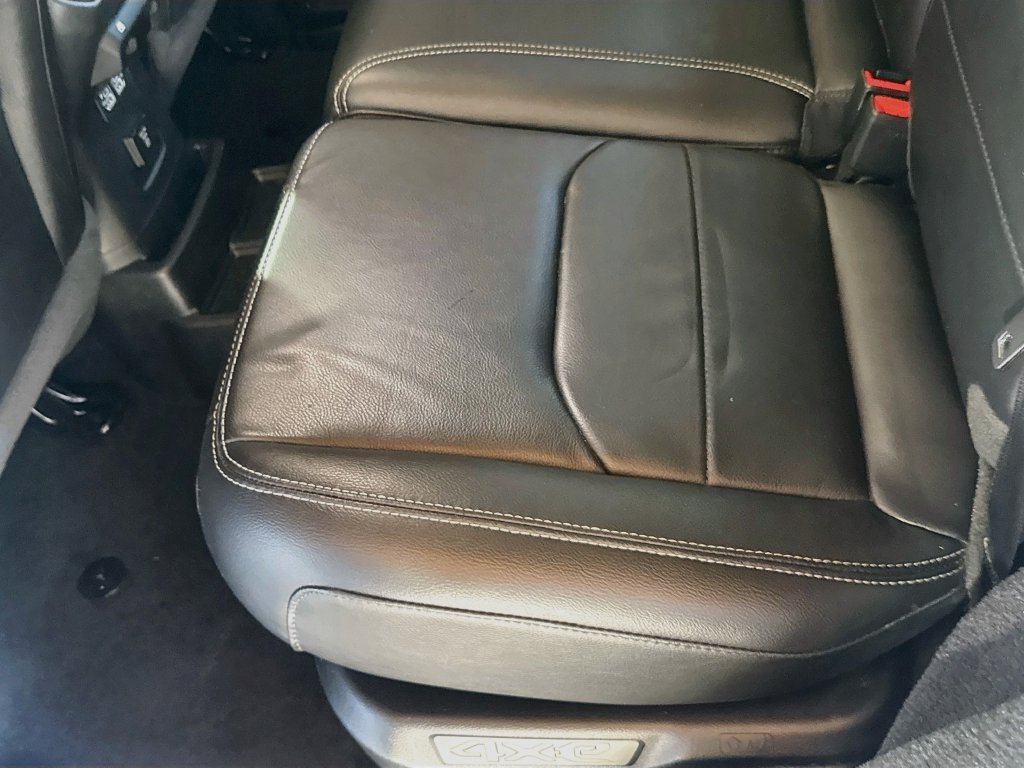 Certified 2023 Jeep Wrangler Unlimited Sahara AWD/4WD image 29