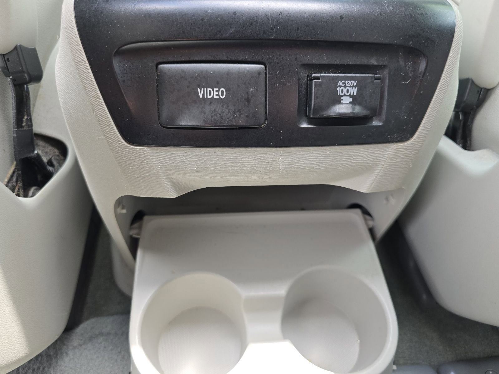Used 2012 Toyota Sienna XLE w/ Premium Pkg FWD image 24