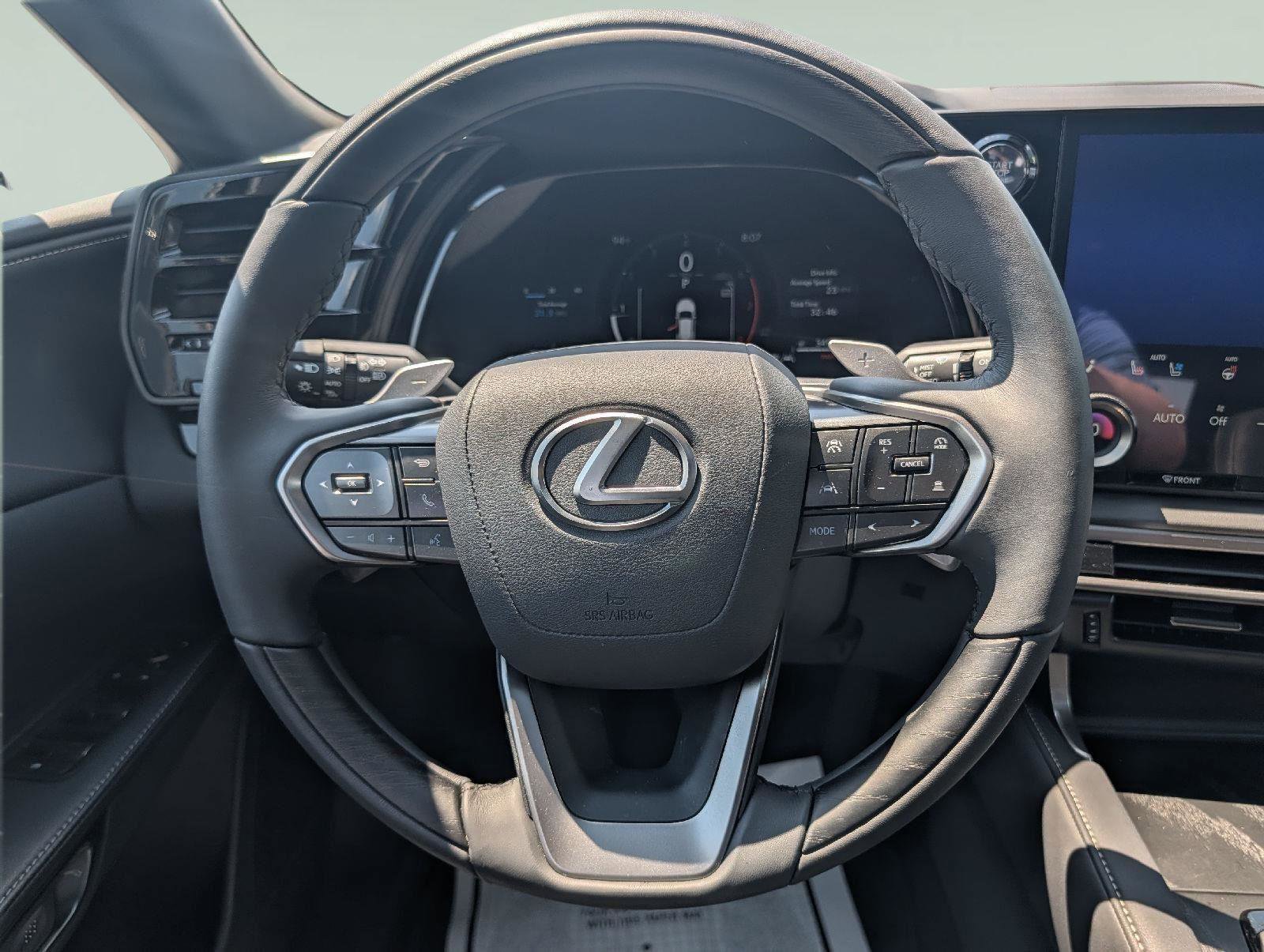 Used 2025 Lexus RX 350 Premium w/ Accessory Package AWD/4WD image 11