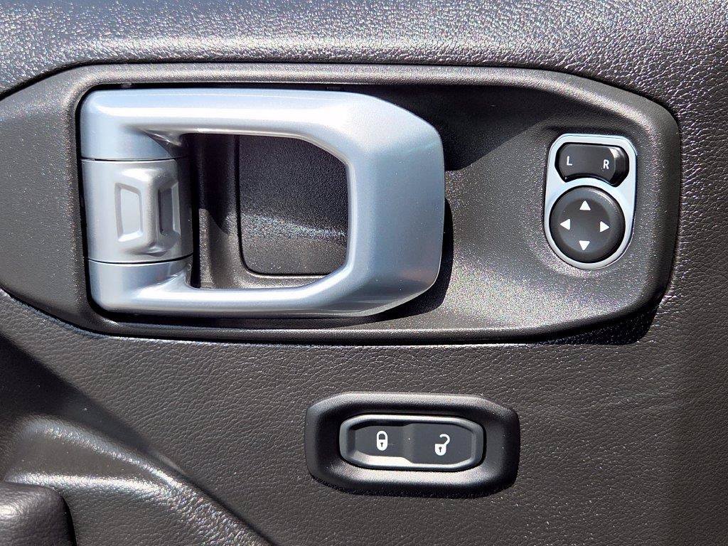 Used 2024 Jeep Wrangler Unlimited Sport AWD/4WD image 21