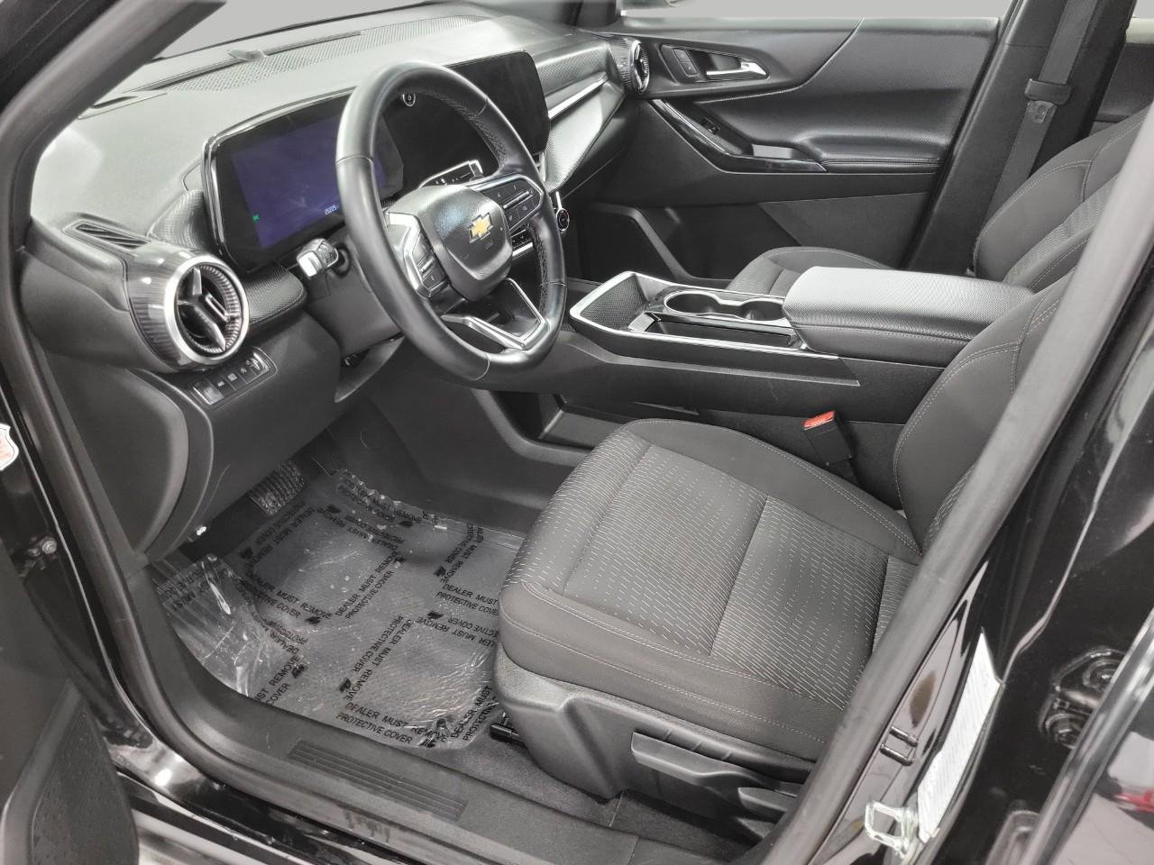 Used 2025 Chevrolet Equinox LT image 9