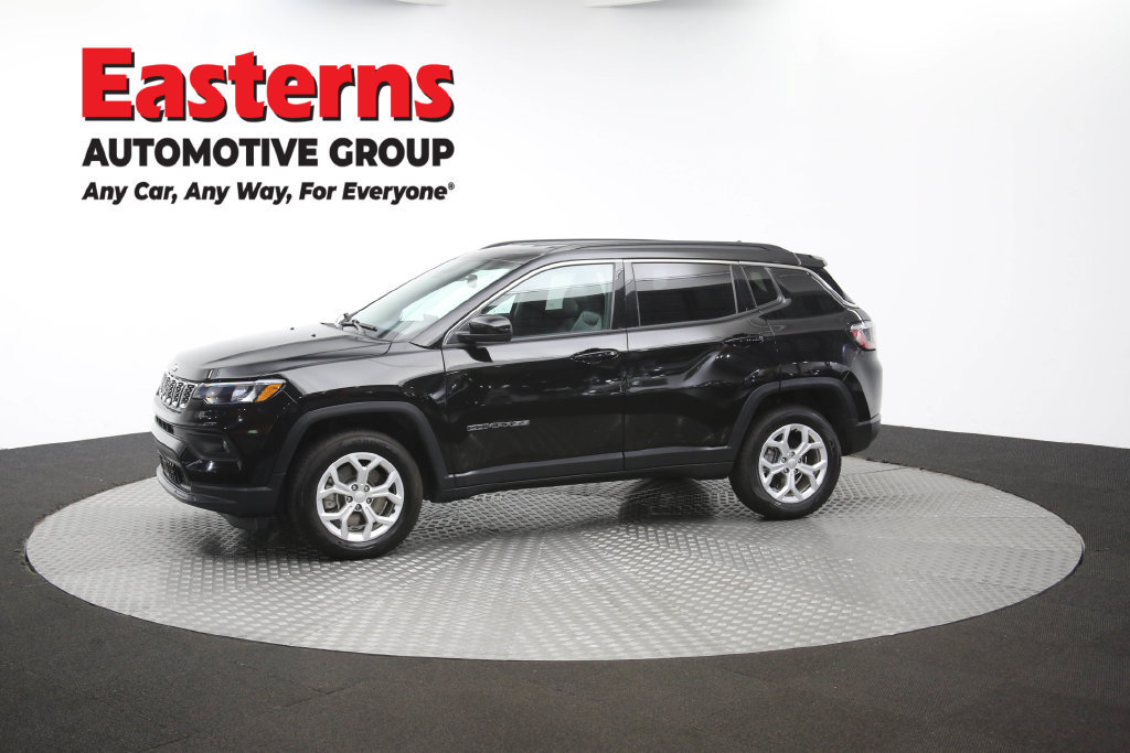 Used 2024 Jeep Compass Latitude AWD/4WD image 59