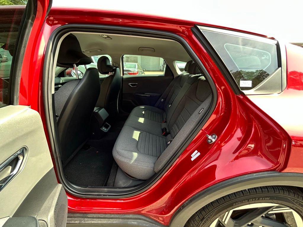 Used 2025 Kia K4 EX image 10