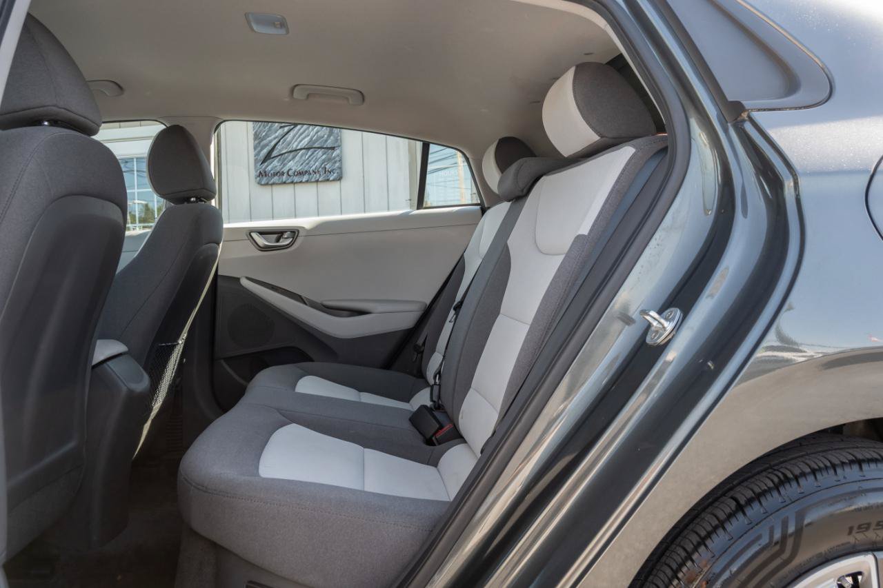 Used 2020 Hyundai Ioniq Blue FWD image 16