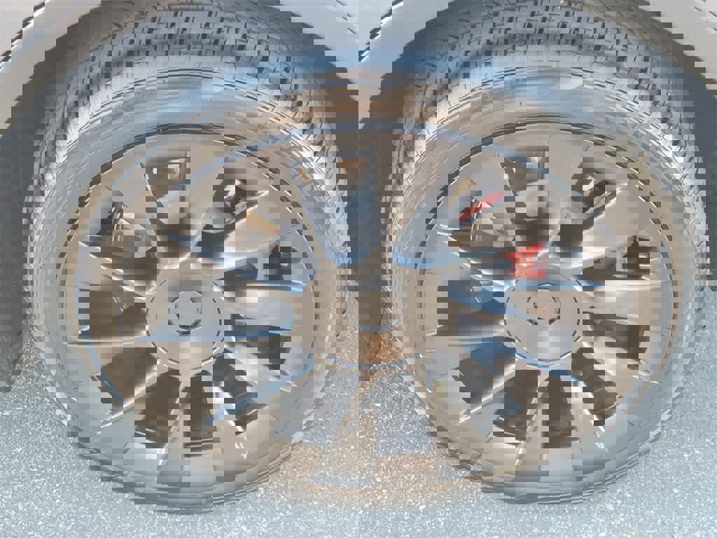 Used 2023 Tesla Model Y Long Range image 10