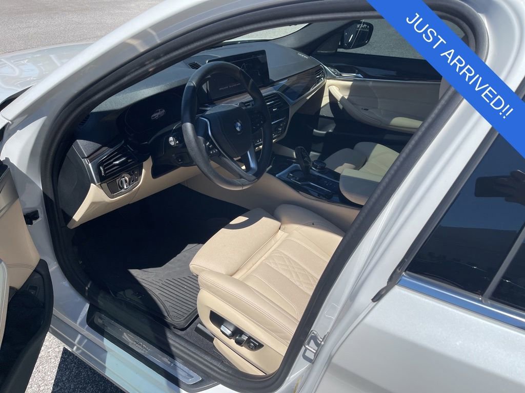 Used 2023 BMW 530i w/ Executive Package RWD image 3