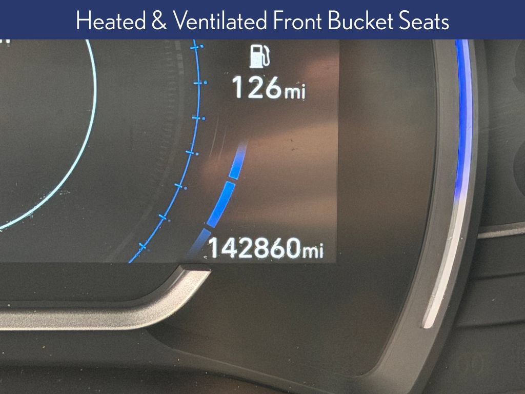 Used 2019 Hyundai Santa Fe AWD image 11