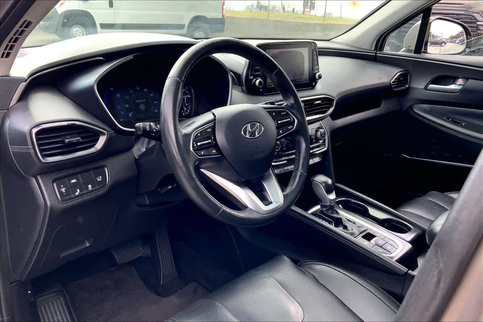 Used 2019 Hyundai Santa Fe FWD image 16