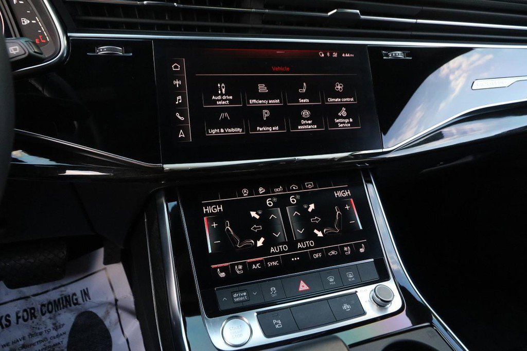 Used 2019 Audi Q8 Premium Plus w/ Premium Plus image 16