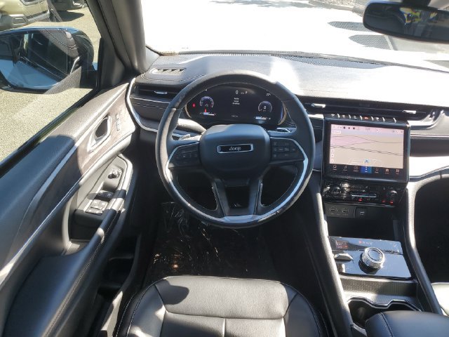 Certified 2024 Jeep Grand Cherokee Limited w/ Black Appearance Package AWD/4WD image 25