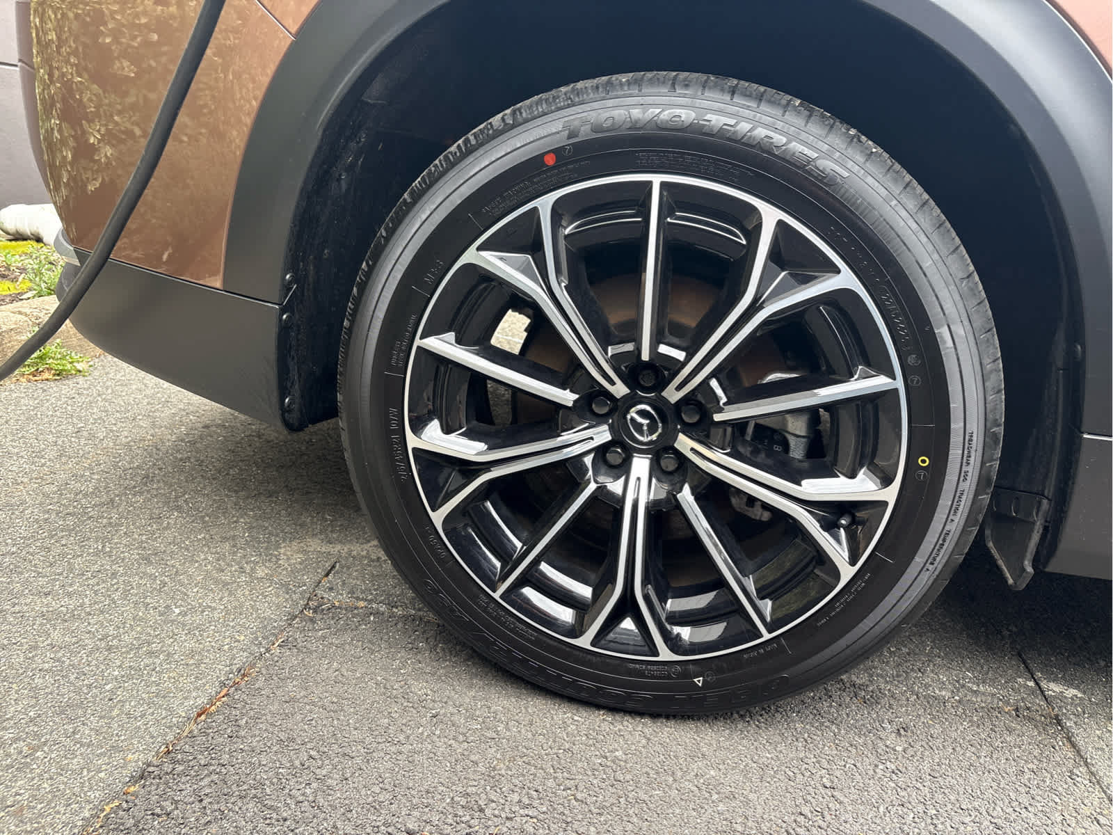 Certified 2025 MAZDA CX-70 Plug-In Hybrid w/ Premium Plus AWD/4WD image 9