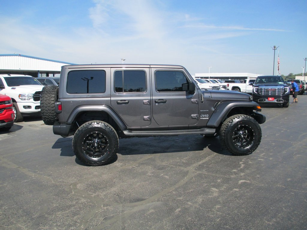 Used 2021 Jeep Wrangler Unlimited Sahara w/ Uconnect 4C Nav & Sound Group image 2